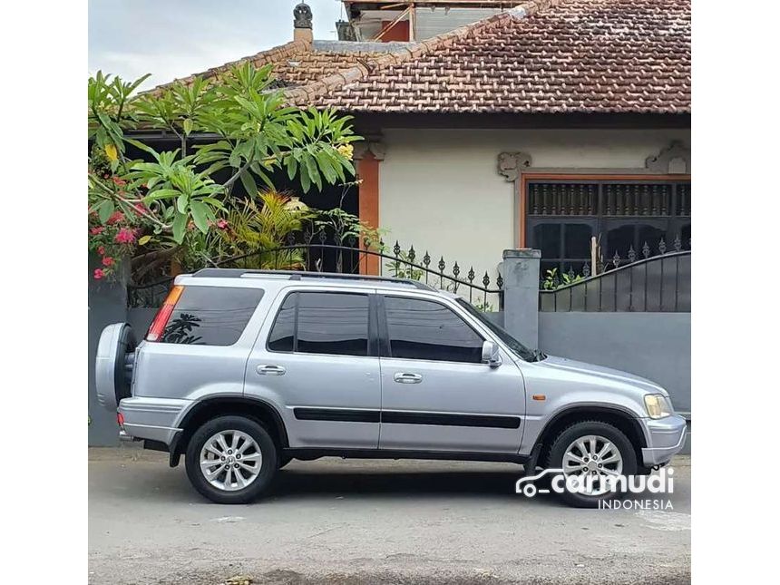 Honda CR-V 2001 4X2 2.0 In Bali Automatic SUV Silver For Rp 57.000.000 ...