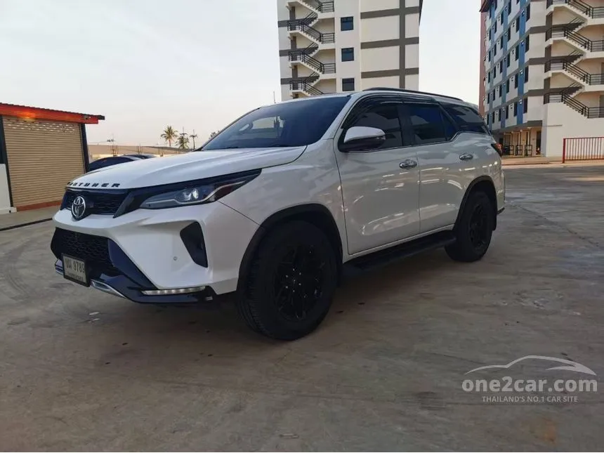 2023 Toyota FORTUNER Leader V SUV