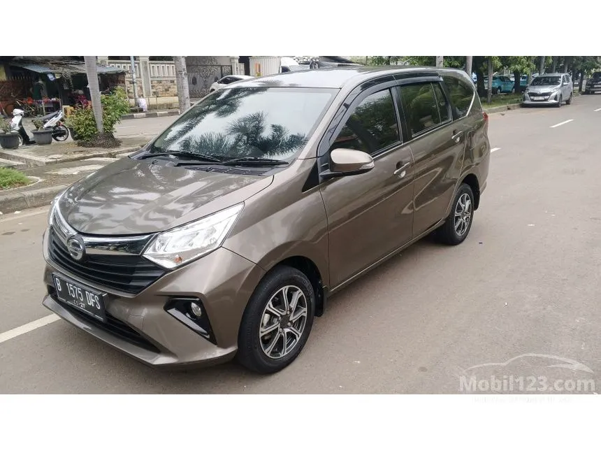 2022 Daihatsu Sigra R Deluxe MPV