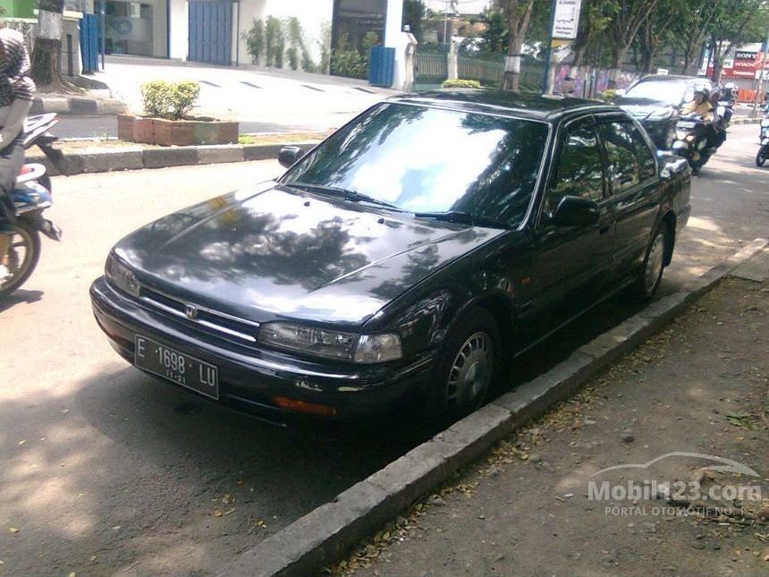 1993 Honda Maestro Sedan