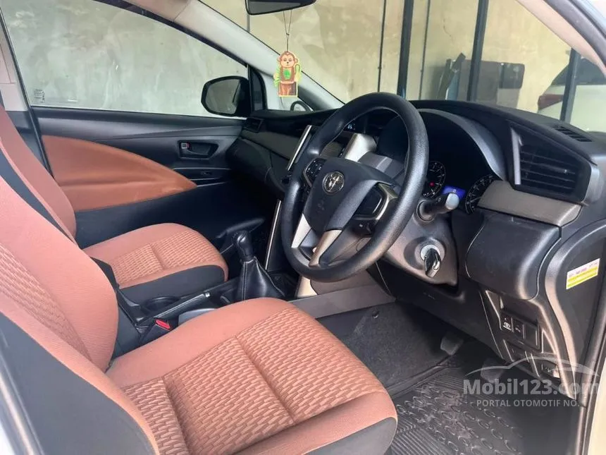 2016 Toyota Kijang Innova G MPV