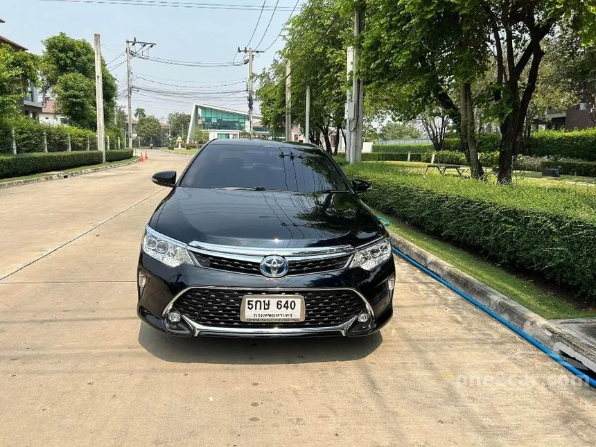 2016 Toyota Camry Hybrid Premium Sedan