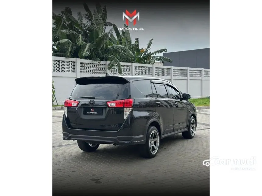 2022 Toyota Kijang Innova Venturer MPV