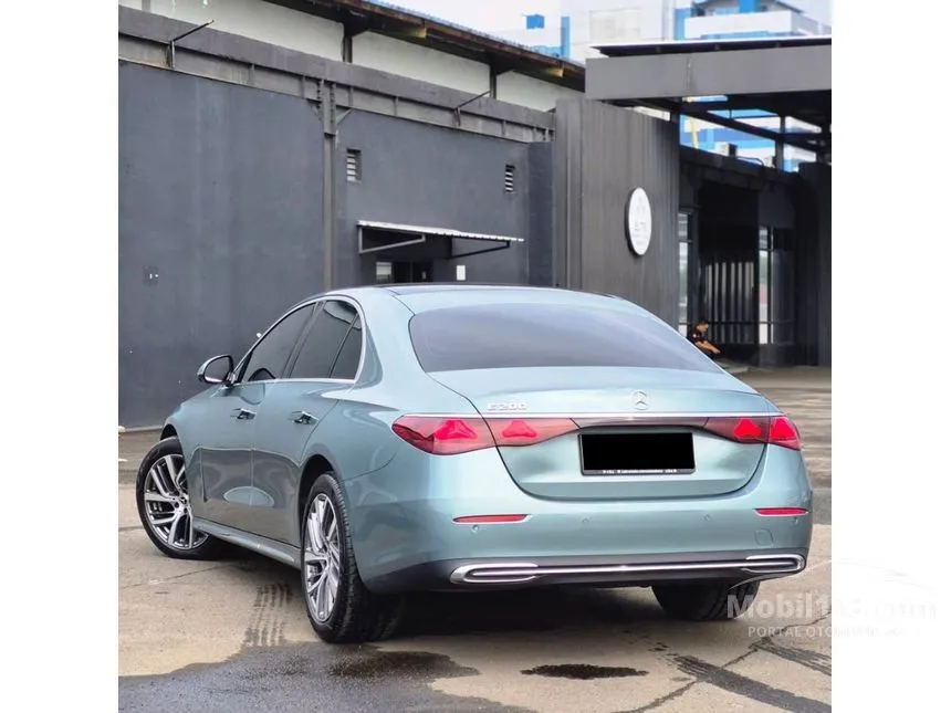 2025 Mercedes-Benz E200 Exclusive Line Sedan