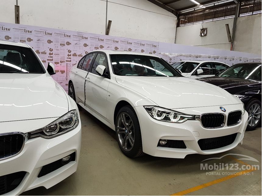 Jual Mobil  BMW 330i 2019 M Sport  2 0 di DKI Jakarta  