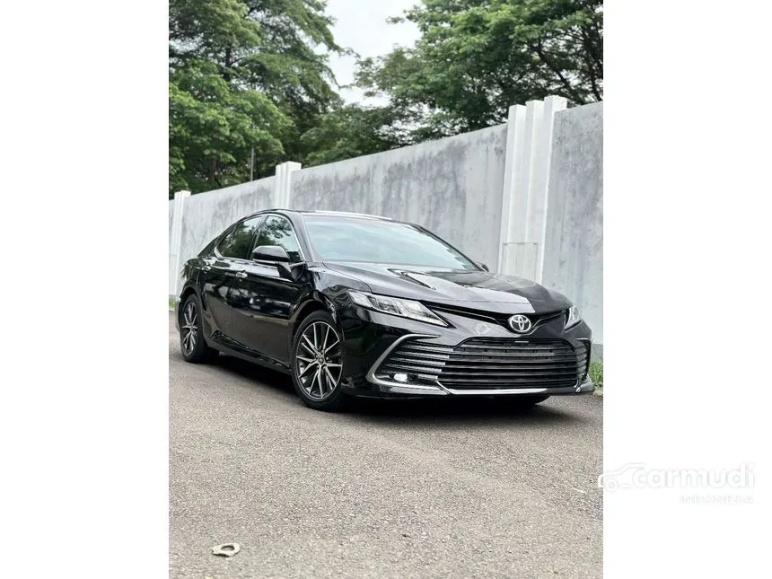 2023 Toyota Camry V Sedan