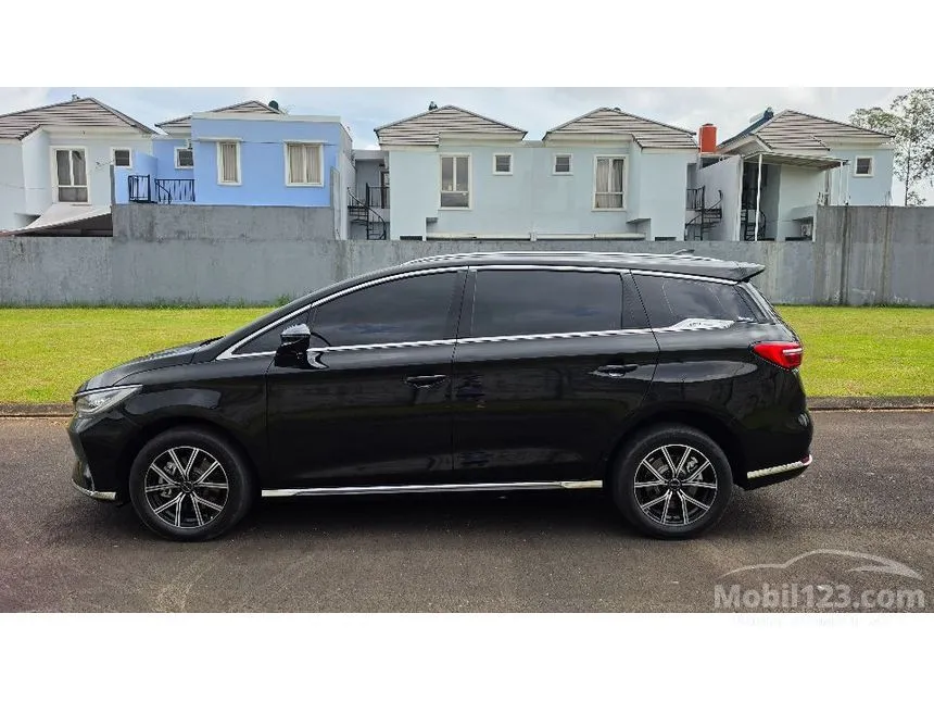2025 BYD M6 Superior 7 Seater MPV