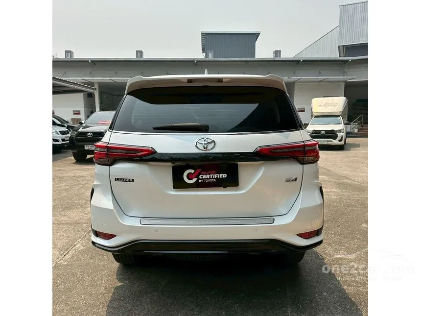2023 Toyota FORTUNER Leader V SUV