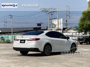 2025 Toyota CAMRY 2.5 HEV Premium Luxury Sedan