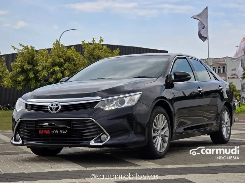 2017 Toyota Camry V Sedan