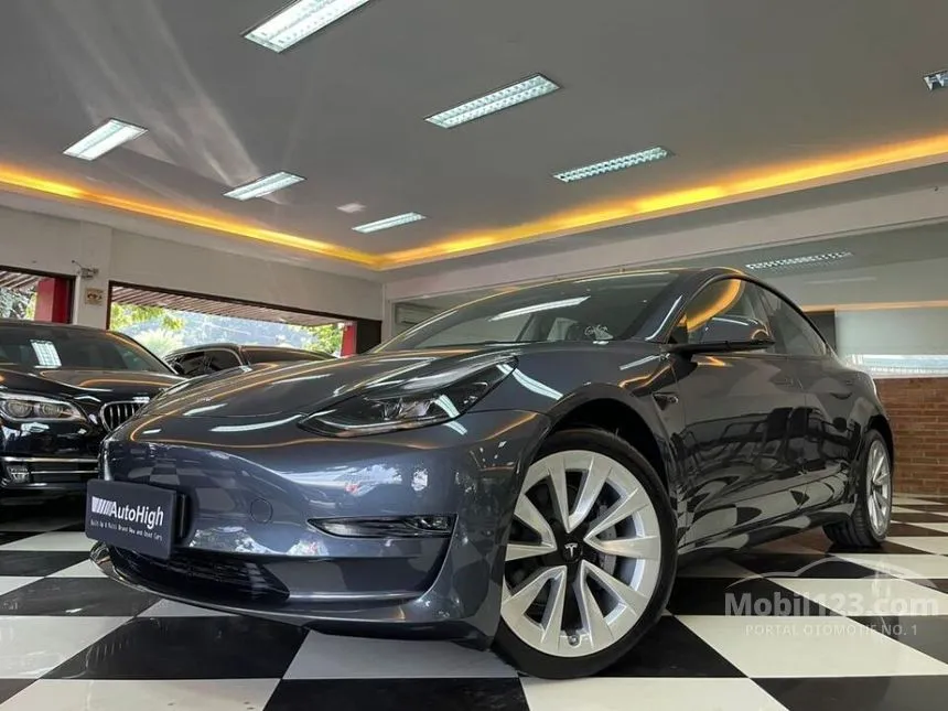 Jual Mobil Tesla Model 3 2022 Long Range di DKI Jakarta Automatic Sedan Abu