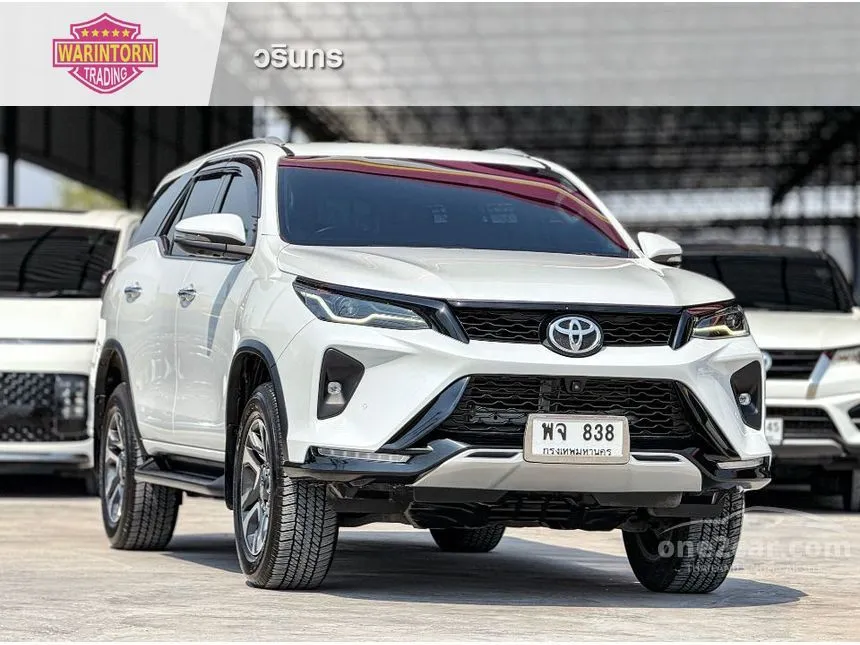2022 Toyota Fortuner Leader V SUV
