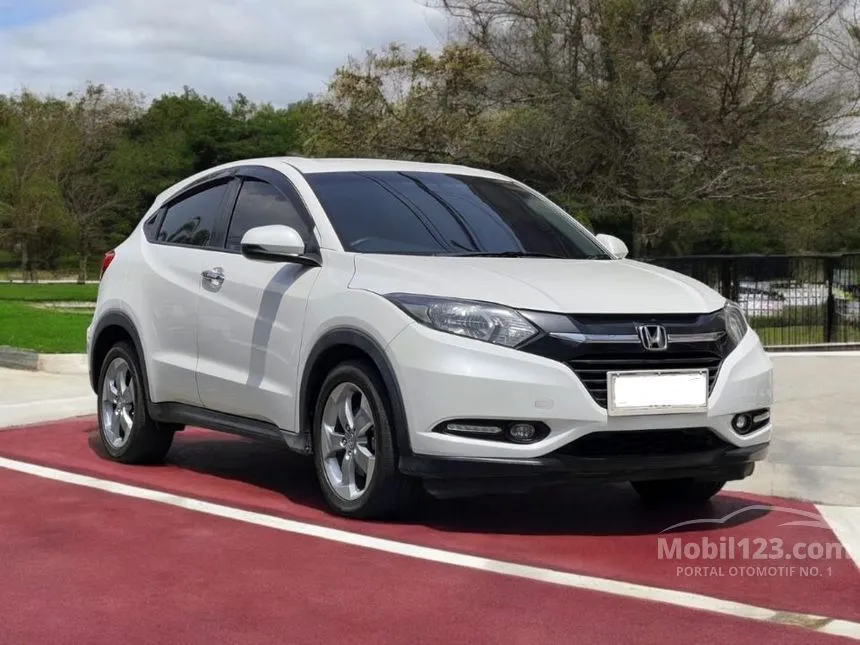 Jual Mobil Honda HR