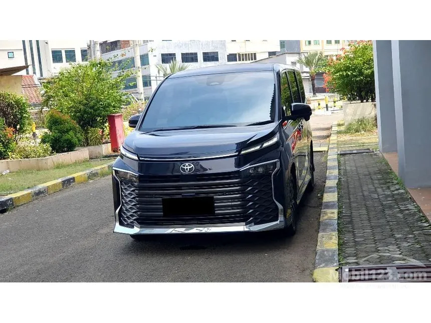 2023 Toyota Voxy (Non Premium Color) MPV