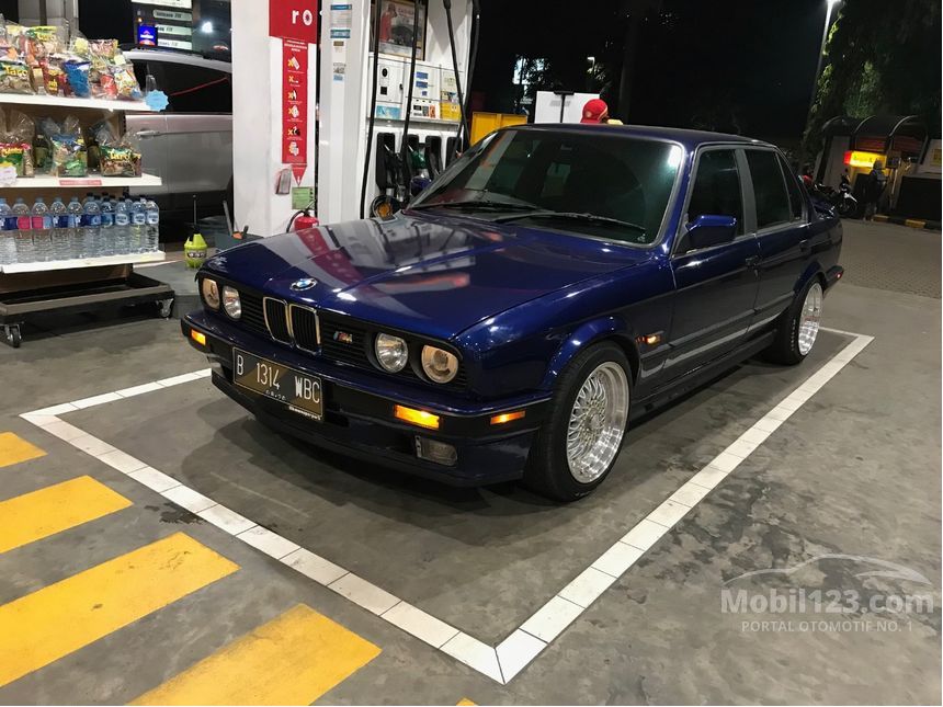 Jual Mobil BMW 318i 1989 1.8 Manual 1.8 di DKI Jakarta Manual Sedan