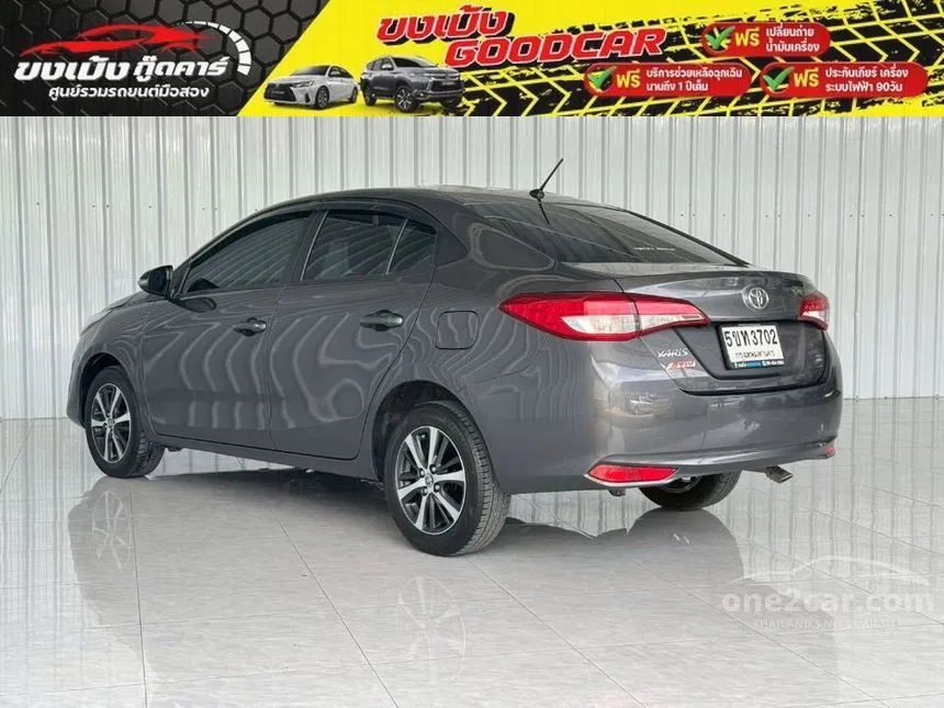 2020 Toyota Yaris Ativ Mid Sedan