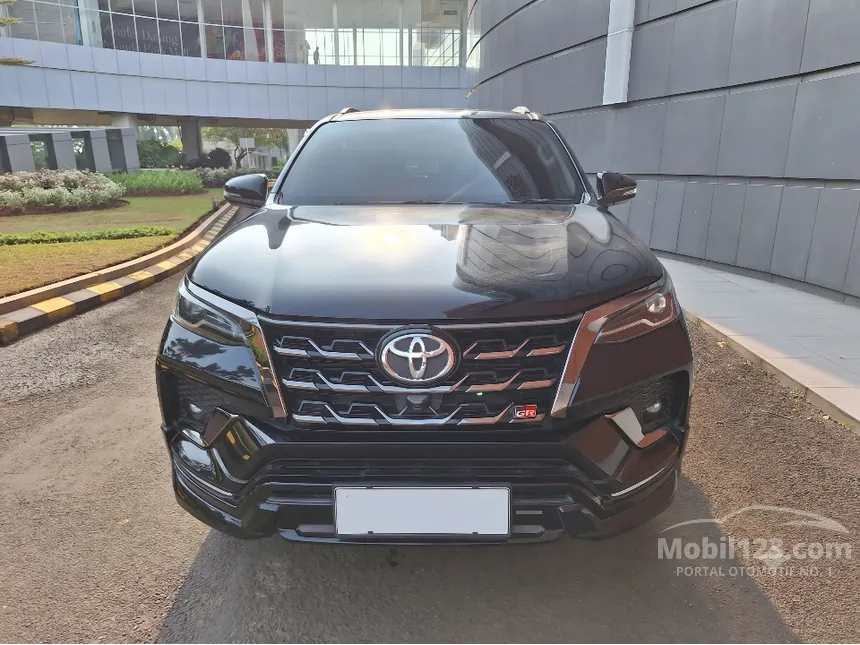 2023 Toyota Fortuner GR Sport 4X2 SUV