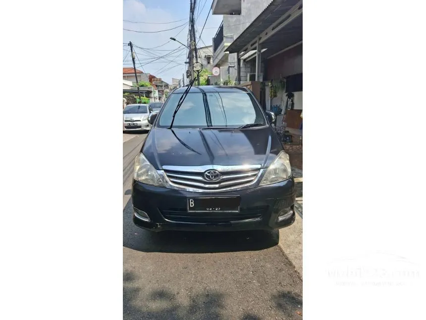 2011 Toyota Kijang Innova E MPV