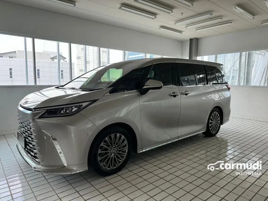 2024 Lexus LM 350h 4 Seater MPV
