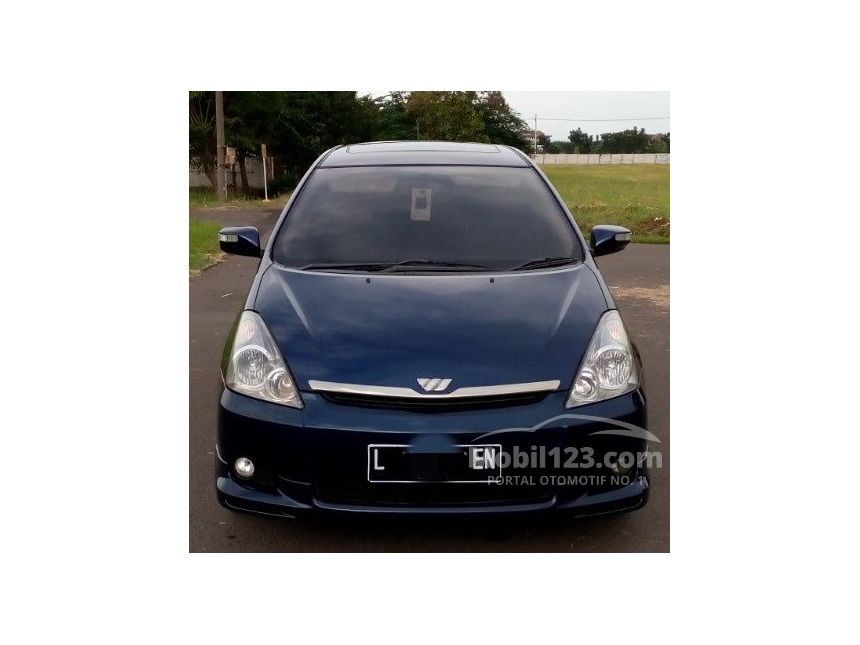 Jual Mobil Toyota Wish 2004  ZNE10 1 8 di Jawa Timur 