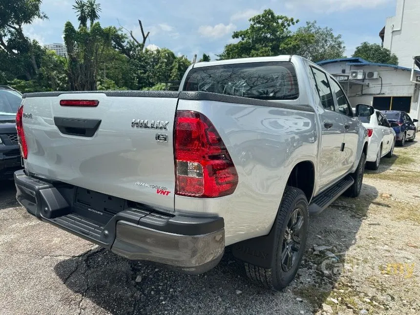 2024 Toyota Hilux E Dual Cab Pickup Truck