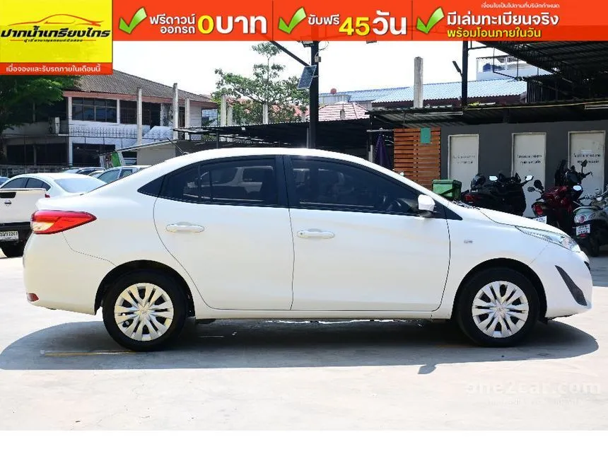 2019 Toyota Yaris Ativ J Sedan