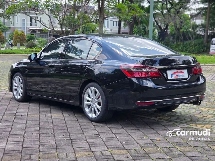 2017 Honda Accord VTi-L Sedan