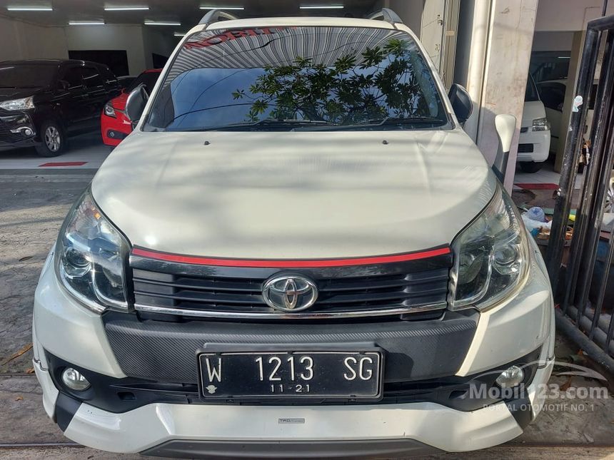Jual Mobil Toyota Rush 2016 Trd Sportivo Ultimo 1 5 Di Jawa Timur Automatic Suv Putih Rp 170 000 888 7269644 Mobil123 Com