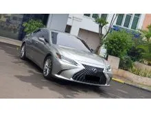 2023 Lexus ES 300h 2.5 Ultra Luxury Sedan Facelift 2023 2024 [LOW KM 9RB]
