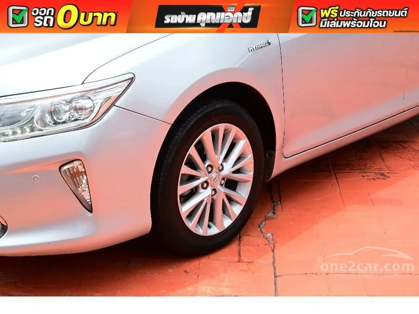 2016 Toyota CAMRY Hybrid Sedan