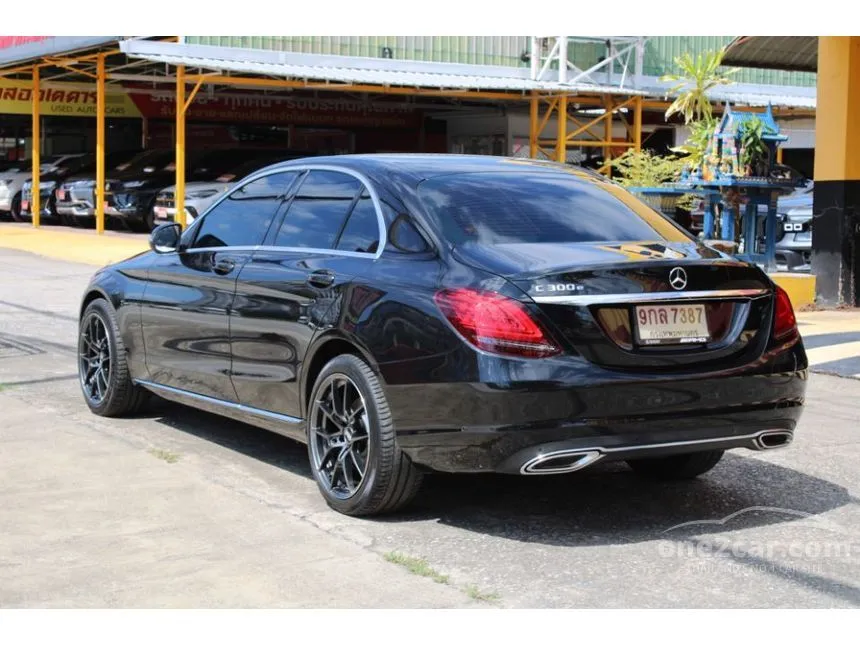 2019 Mercedes-Benz C300 e Avantgarde Sedan