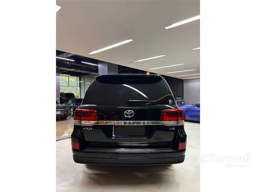 2019 Toyota Land Cruiser 200 VX SUV