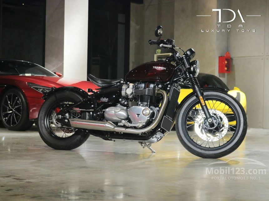 Jual Motor TRIUMPH BONNEVILLE 2022 Bobber 1 2 di DKI 