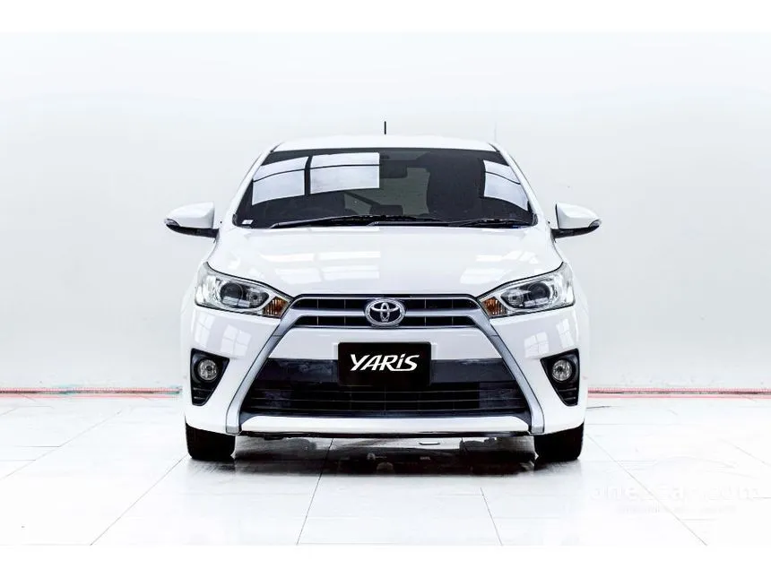 2014 Toyota YARIS G Hatchback