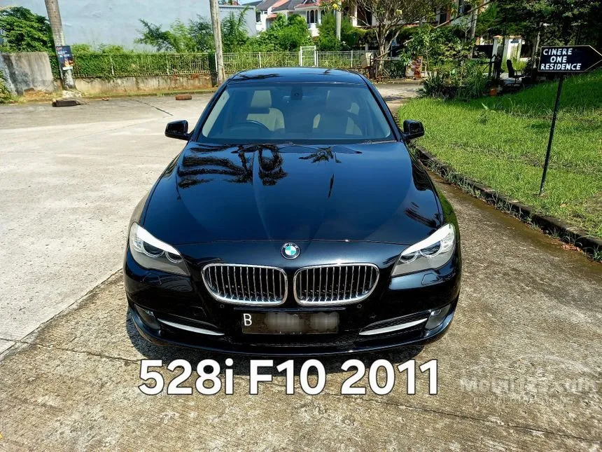 2011 BMW 528i Sedan