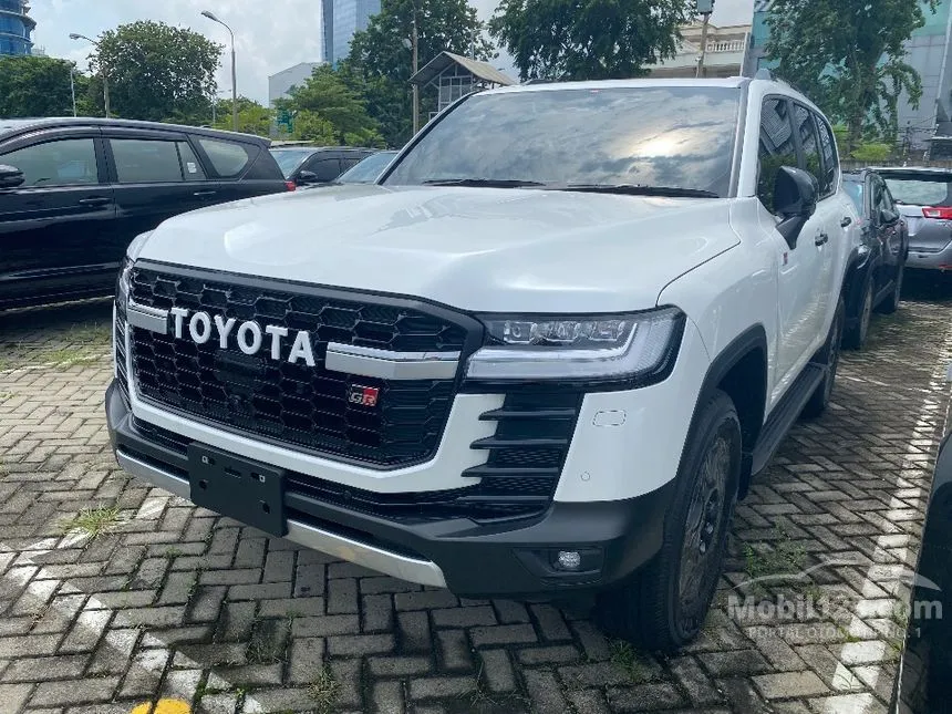 Jual Mobil Toyota Land Cruiser 2024 GR