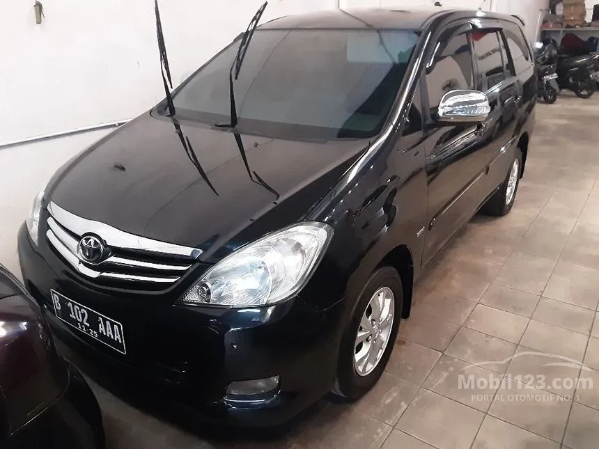 Jual Mobil Toyota Kijang Innova 2010 G Luxury 2.0 di Banten Automatic MPV Hitam Rp 130.000.000