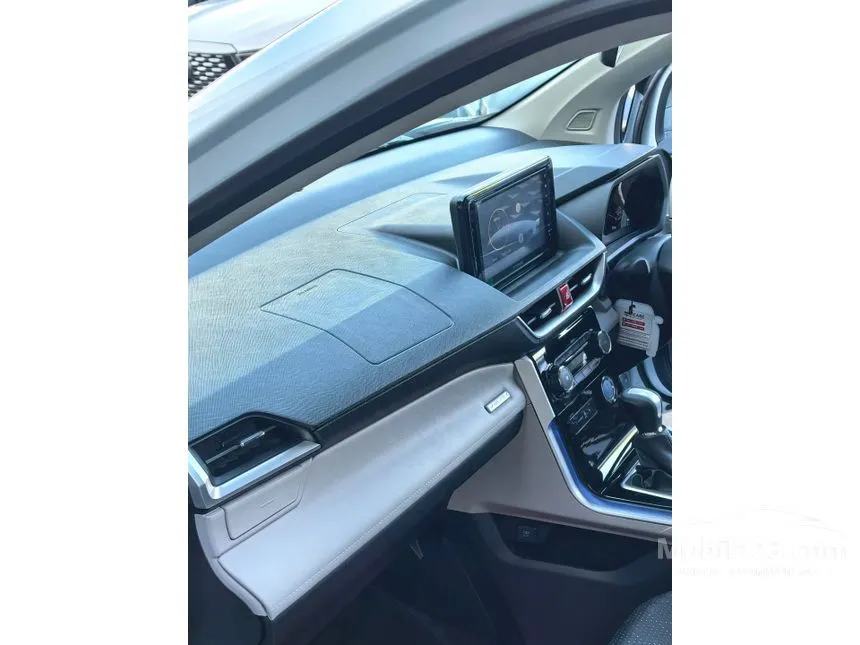 2026 Toyota Veloz V HEV MPV