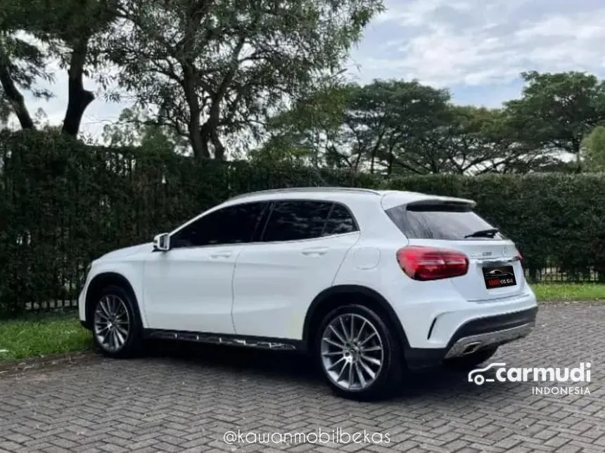 2020 Mercedes-Benz GLA200 AMG Line SUV
