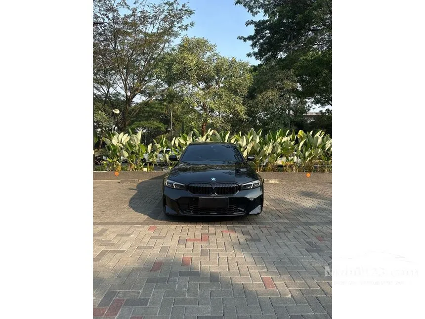 2022 BMW 330i M Sport Sedan