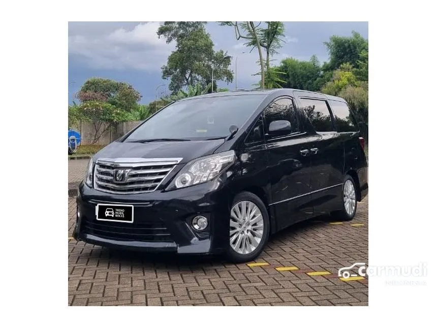 2013 Toyota Alphard S MPV