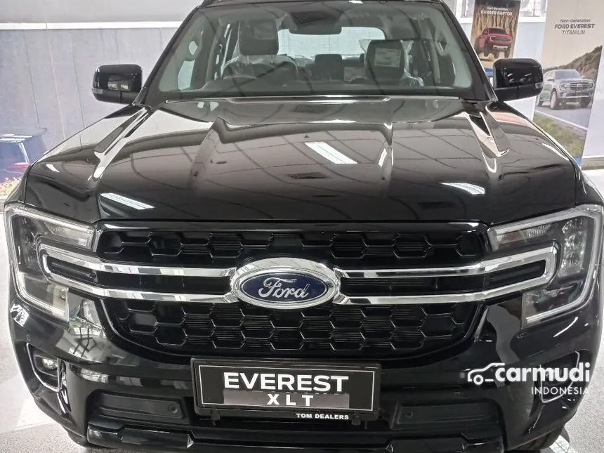 Jual Mobil Ford Everest 2023 XLT 2.0 di DKI Jakarta Automatic SUV Hitam Rp 802.500.000