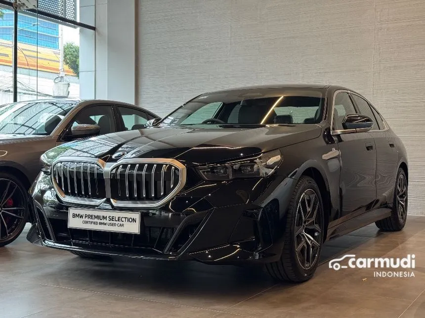 2025 BMW 520i M Sport Sedan
