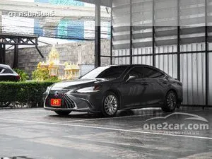 2022 Lexus ES300h 2.5 Grand Luxury Sedan