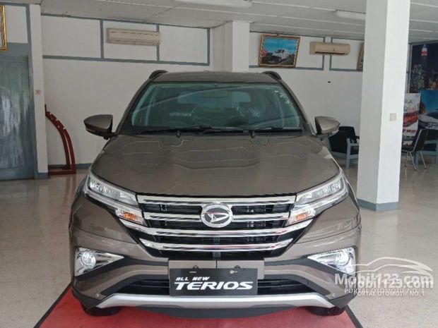 Daihatsu Terios Mobil Bekas Baru dijual di Semarang Jawa 