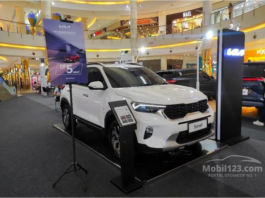 Jual Mobil KIA Sonet 2023 Premiere 1.5 di DKI Jakarta Automatic Wagon Putih Rp 301.000.000