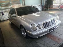 1999 Mercedes-Benz E230 2.3 W210 2.3 Automatic Sedan