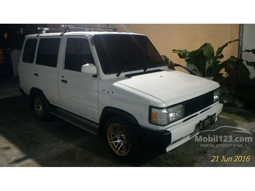 Jual Mobil  Toyota  Kijang  1992 1 5 di Jawa Tengah Manual 