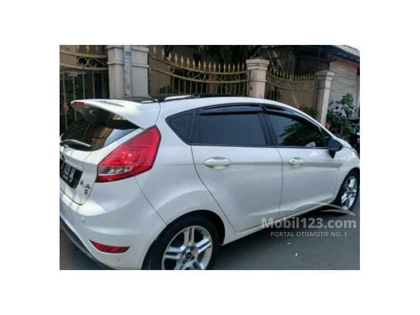 Jual Mobil Ford Fiesta 2010 Sport 1.6 di DKI Jakarta 