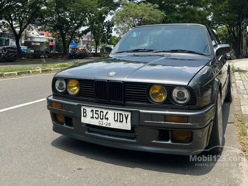 Jual Mobil BMW 318i 1989 1.8 Manual 1.8 di DKI Jakarta Manual Sedan Abu